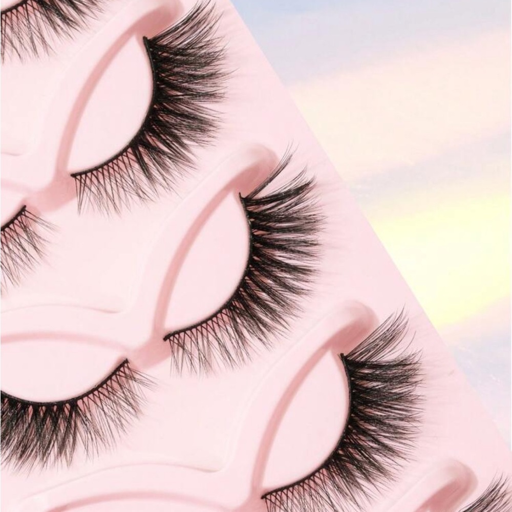 5 pairs of slender long curly fox eye  manga lashes  eyetail elongated false - Picture 4 of 4